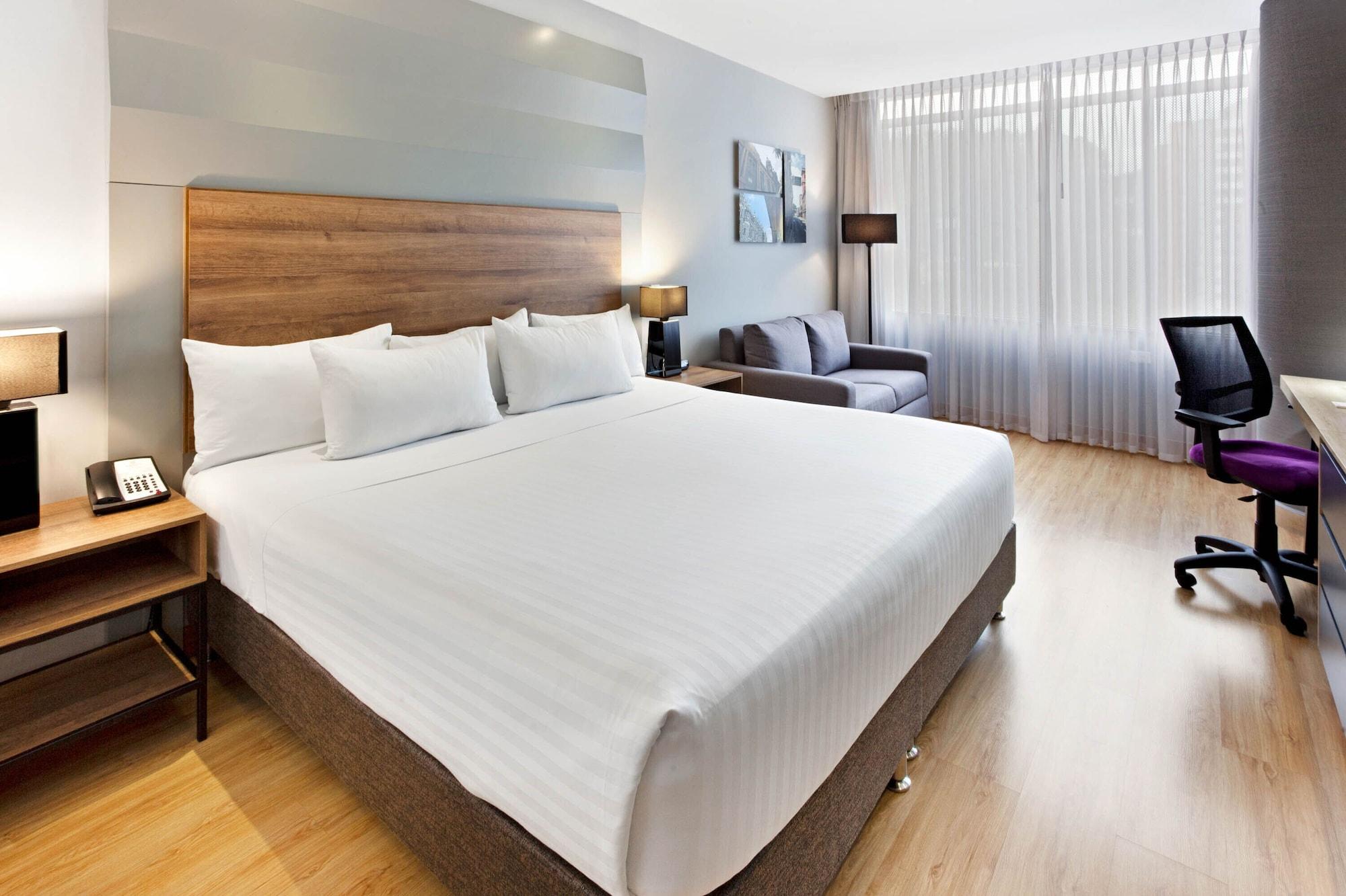 Habitación con cama extragrande y sofá cama - No fumadores