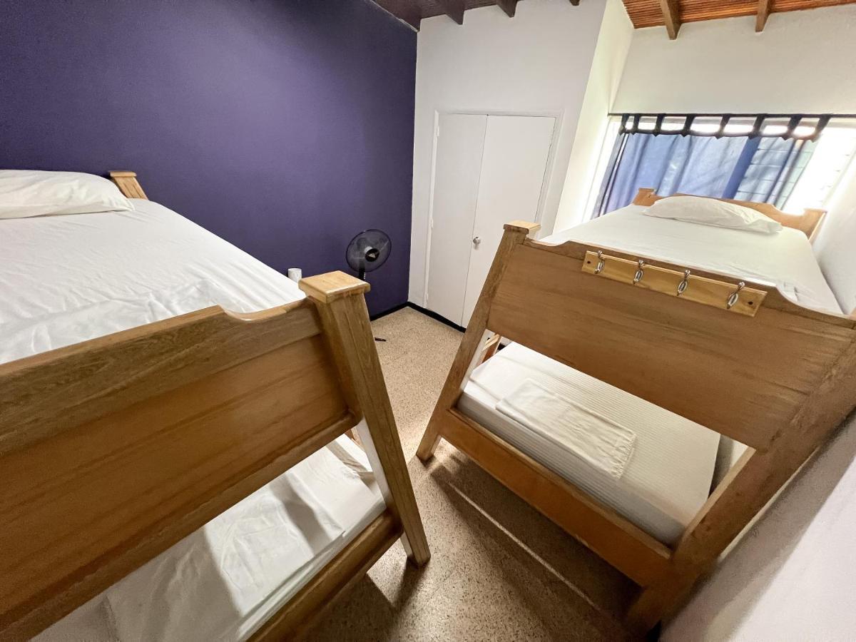 Single Bed in Dormitory Room,1356221720:JPEG