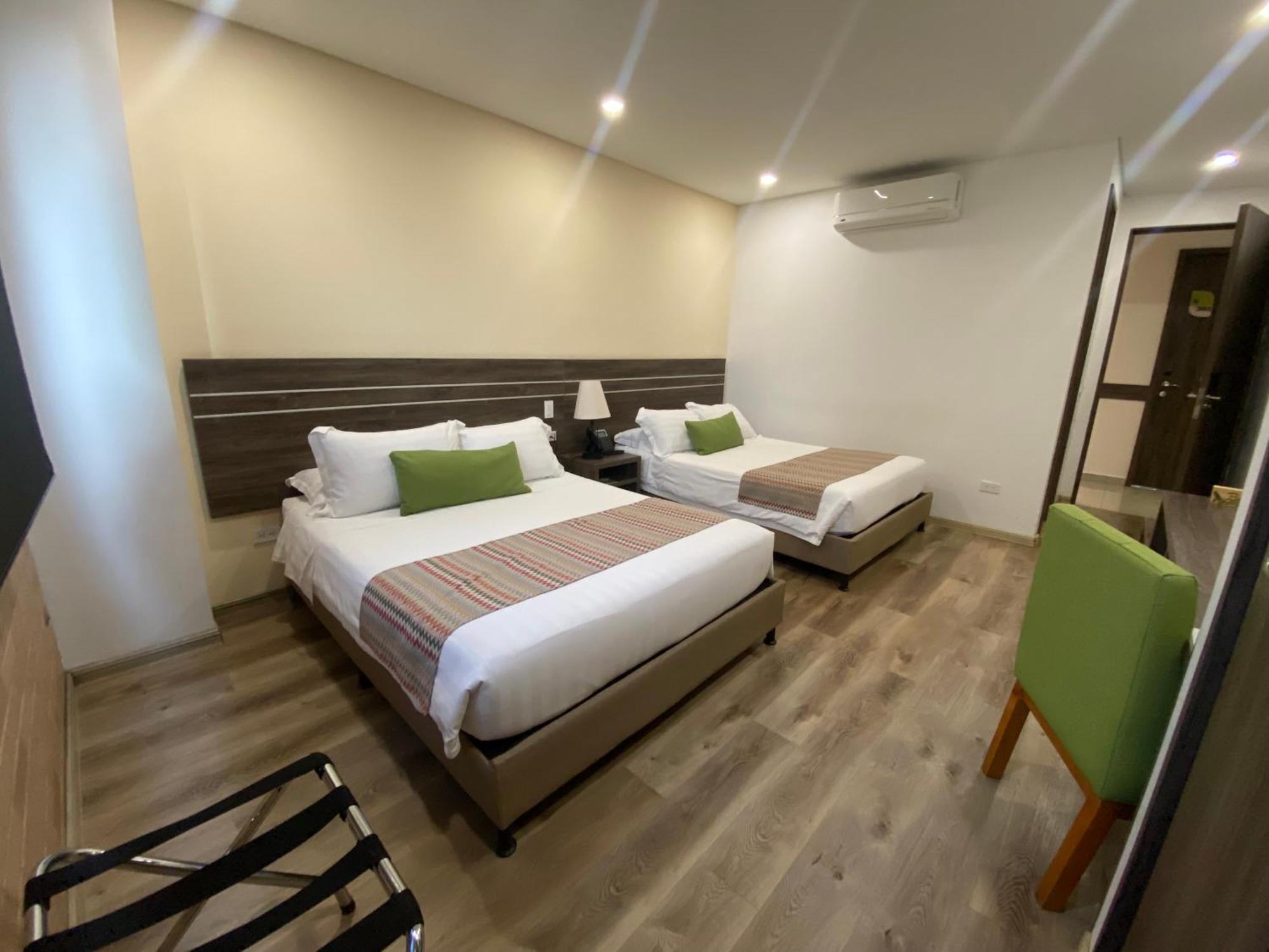 Deluxe Family Room