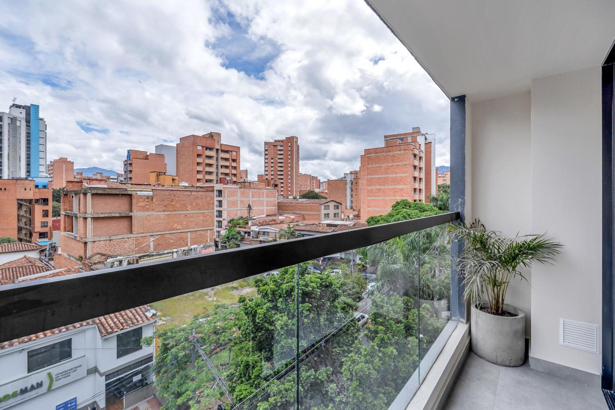 Apartment with Balcony
