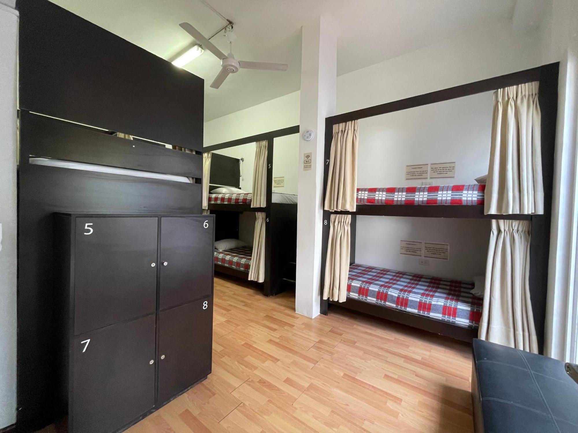 Single Bed Male Dormitory Room,1617476321:JPEG
