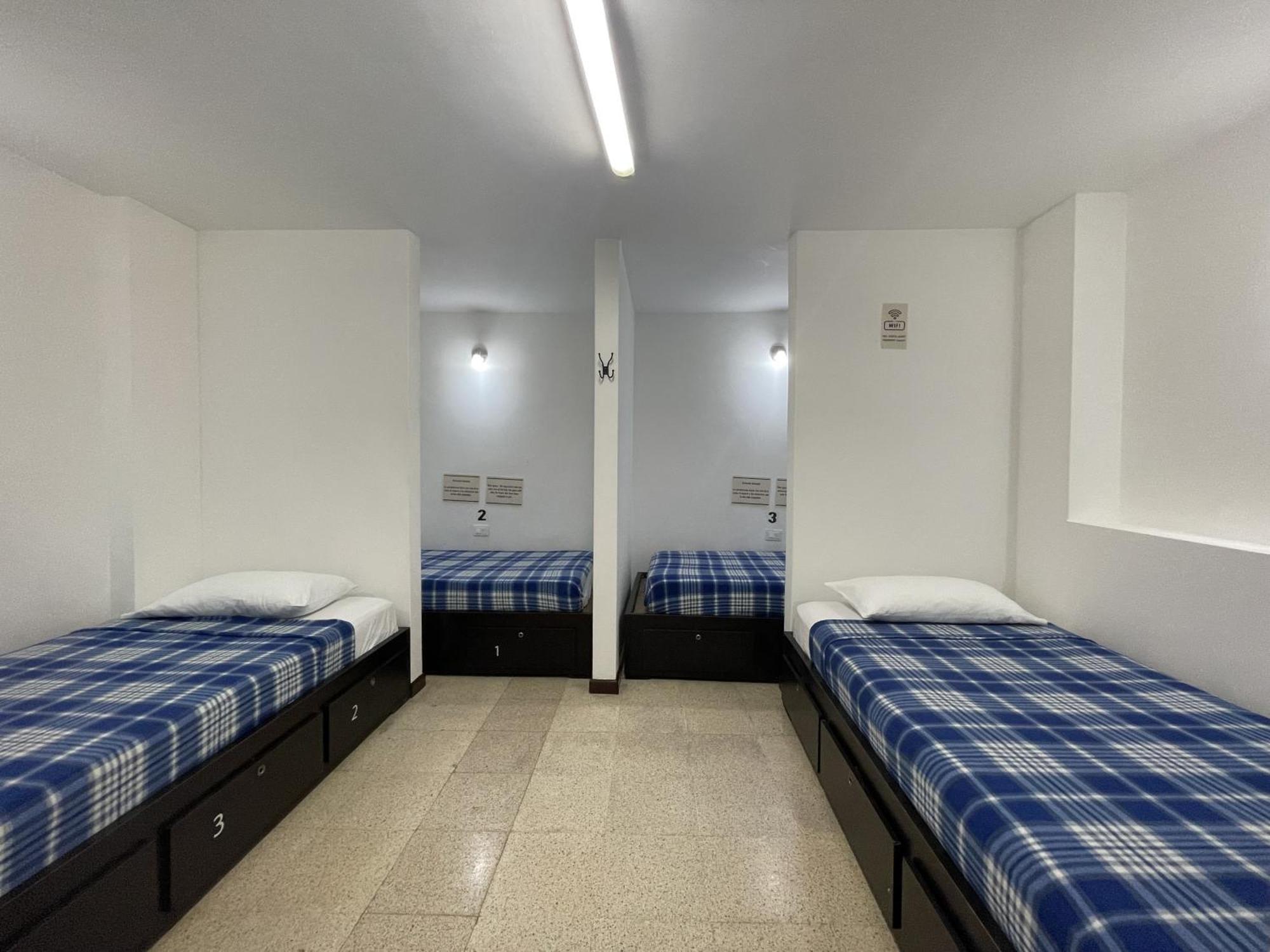Single Bed Female Dormitory Room,1636767454:JPEG