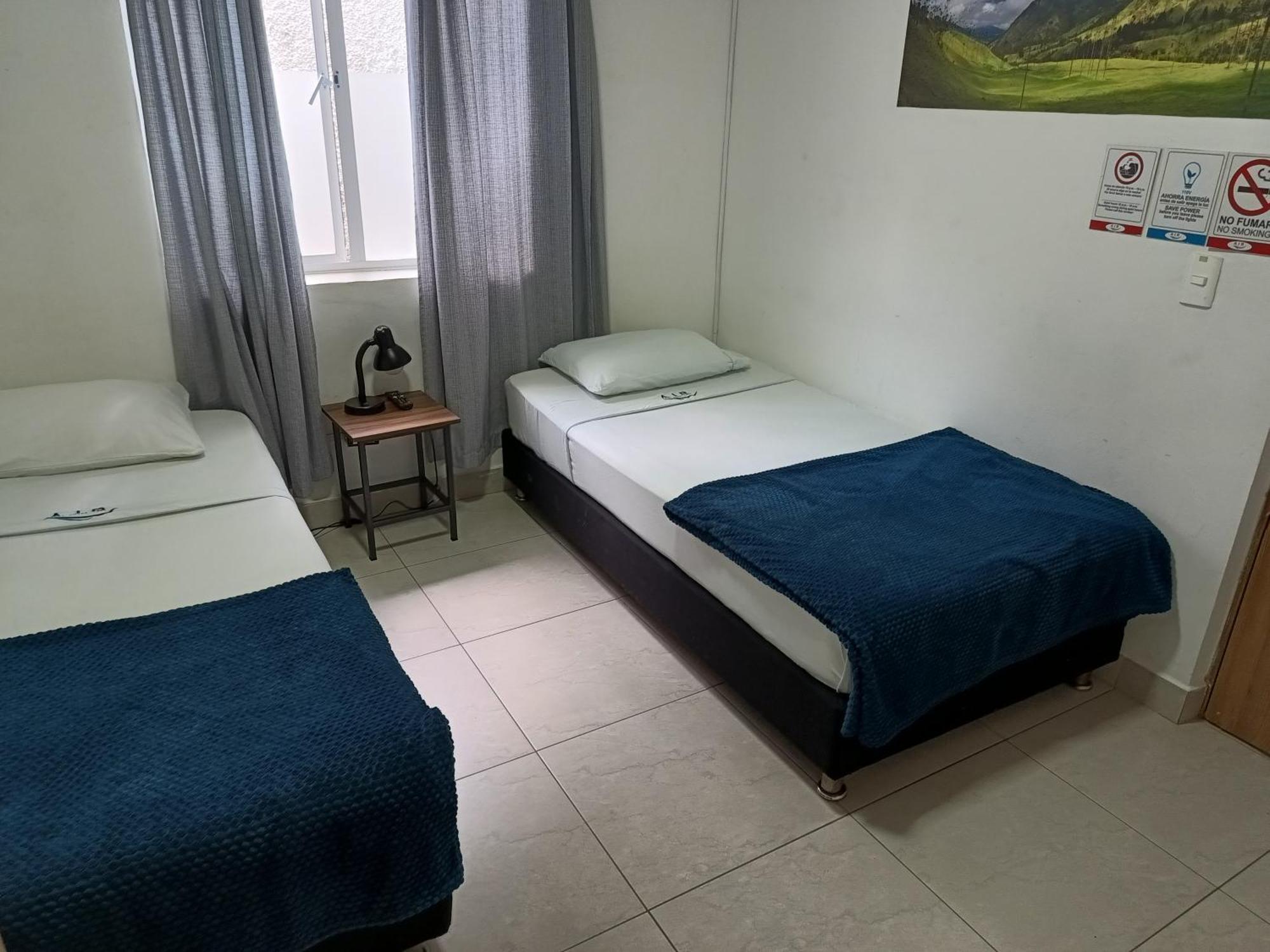 Zweibettzimmer mit eigenem Bad
