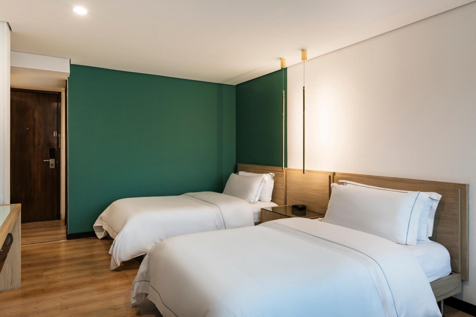 Triple Room,1758329181:JPEG