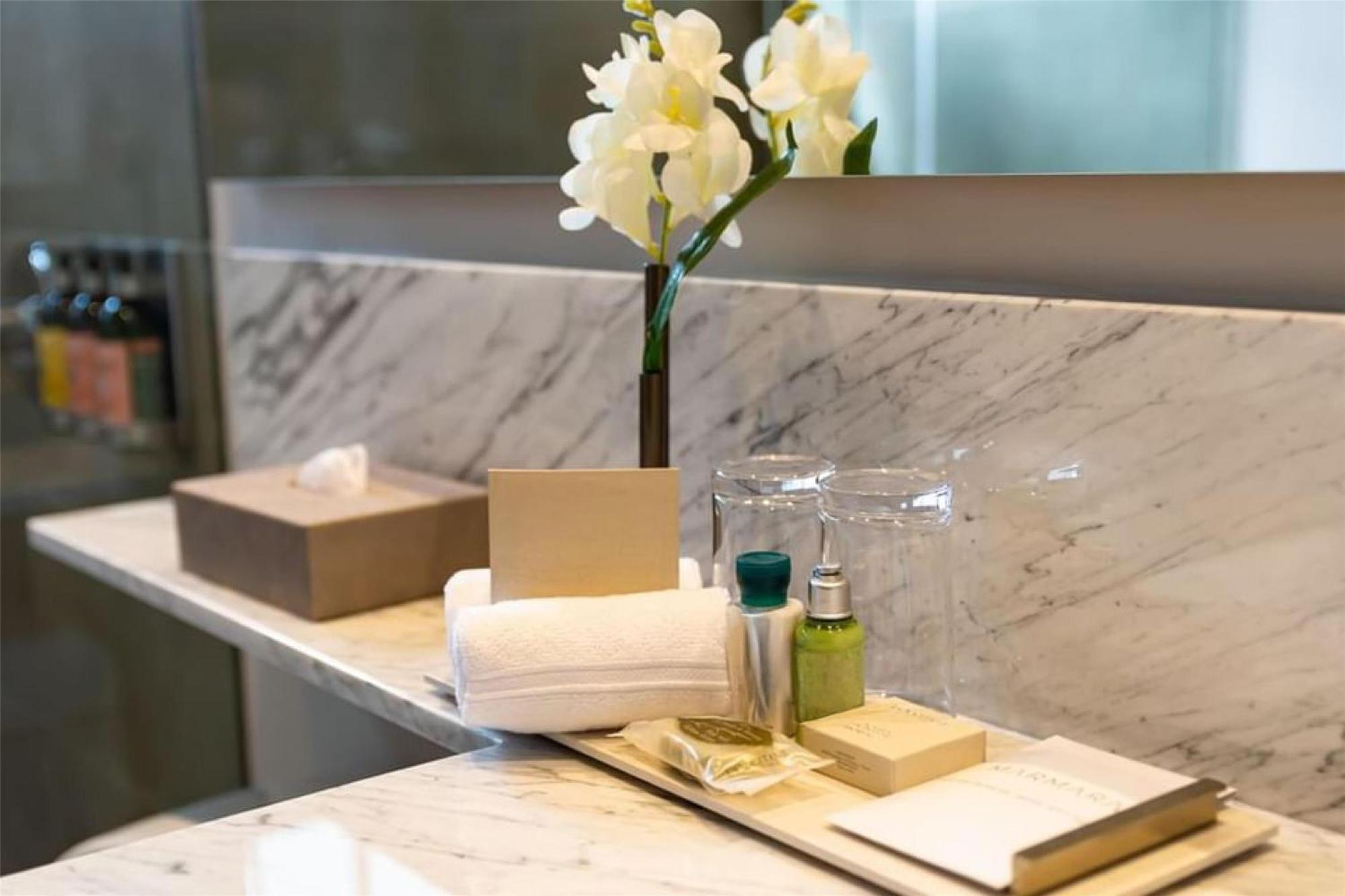 King Room,1743360939:JPEG