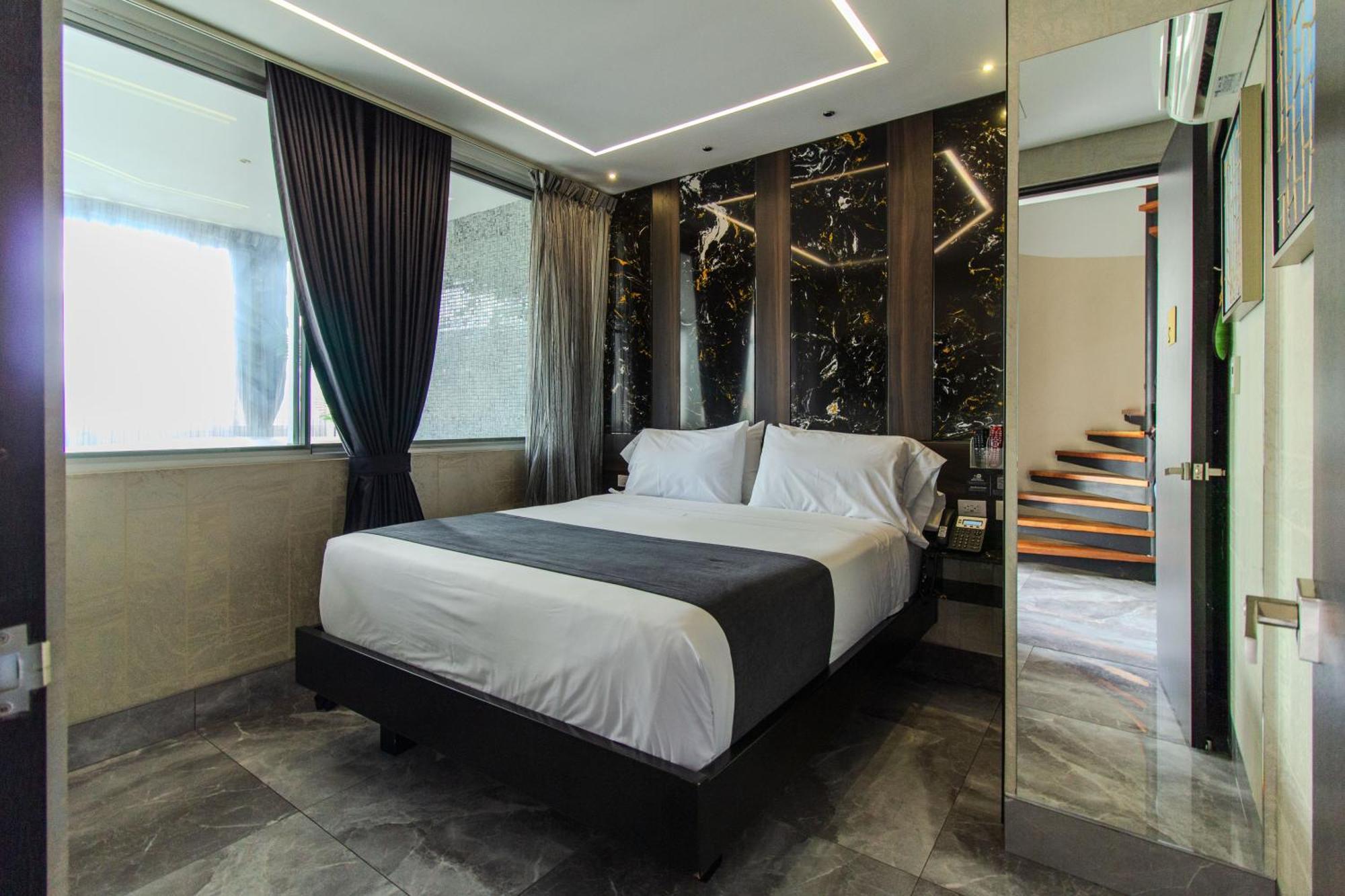 4-Bedroom penthouse with Hot Tub
