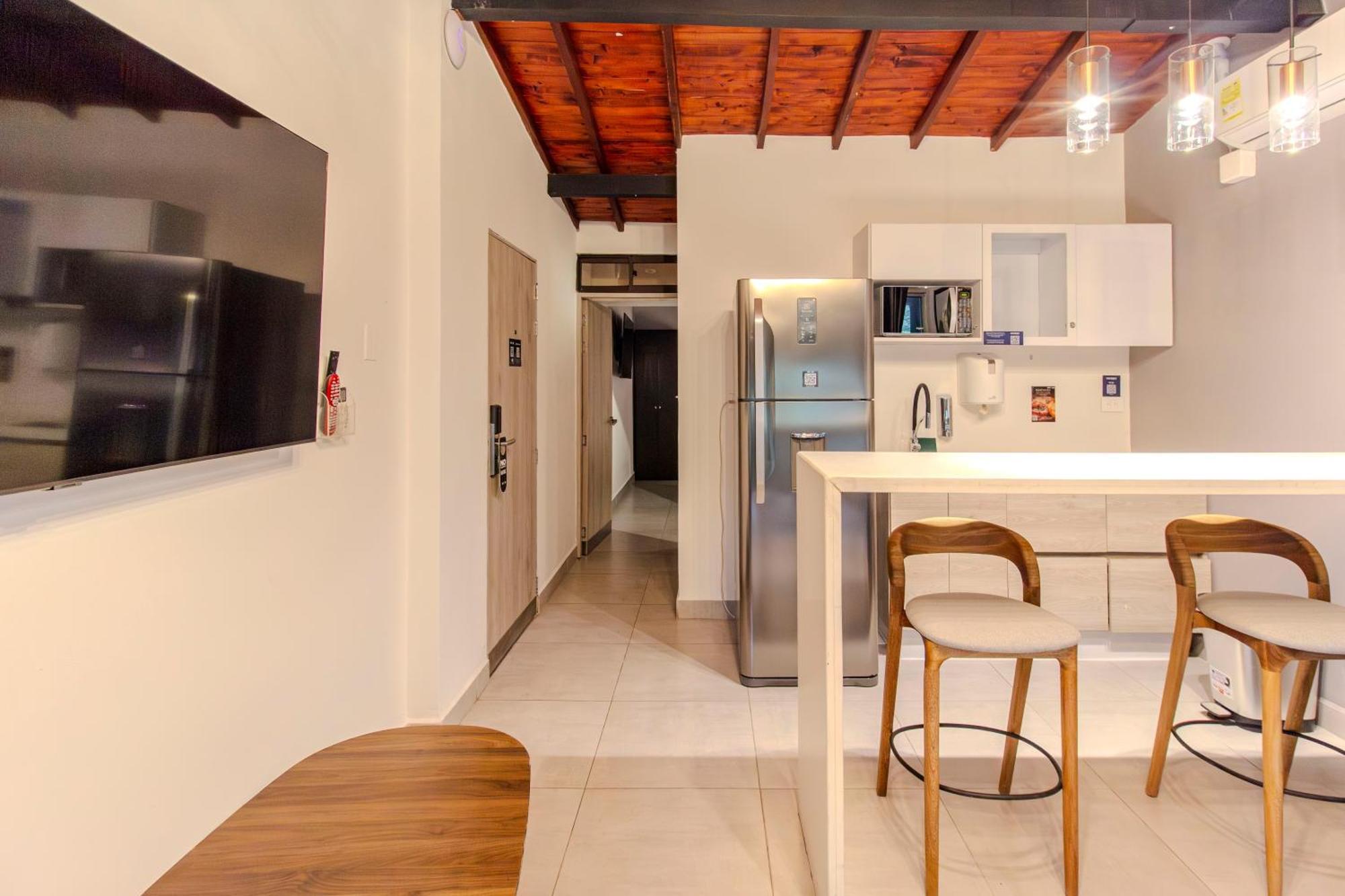 One-Bedroom Apartment Balcony,1766017593:JPEG