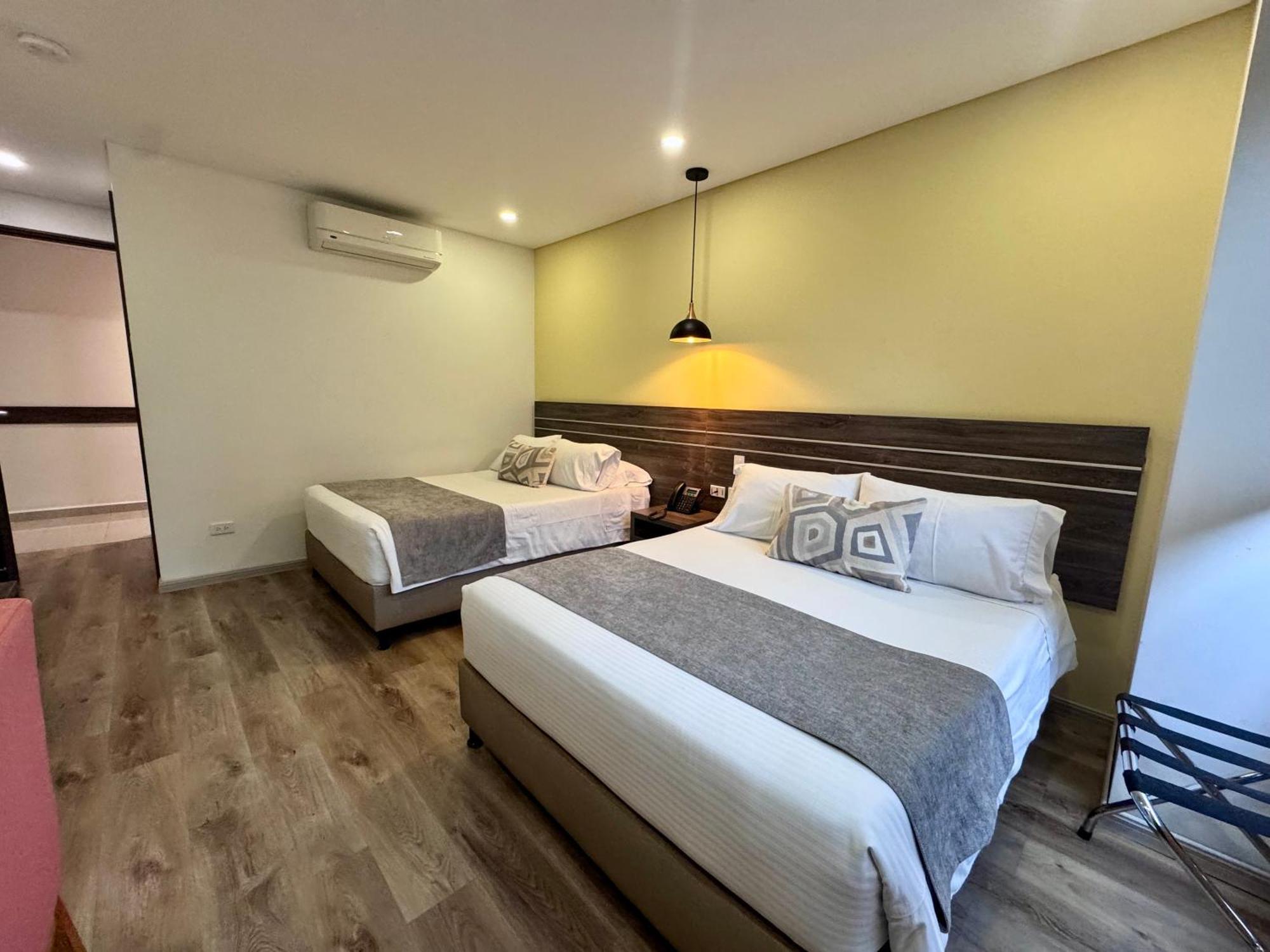 Deluxe Family Room