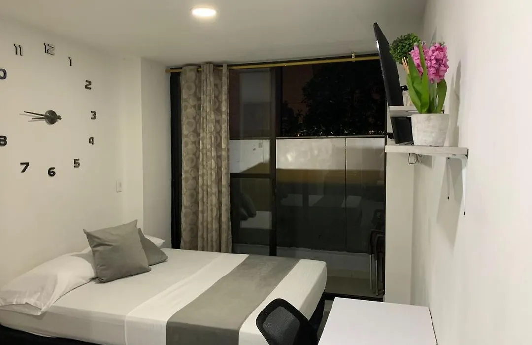Apartamento Amoblado, En Medellin-1