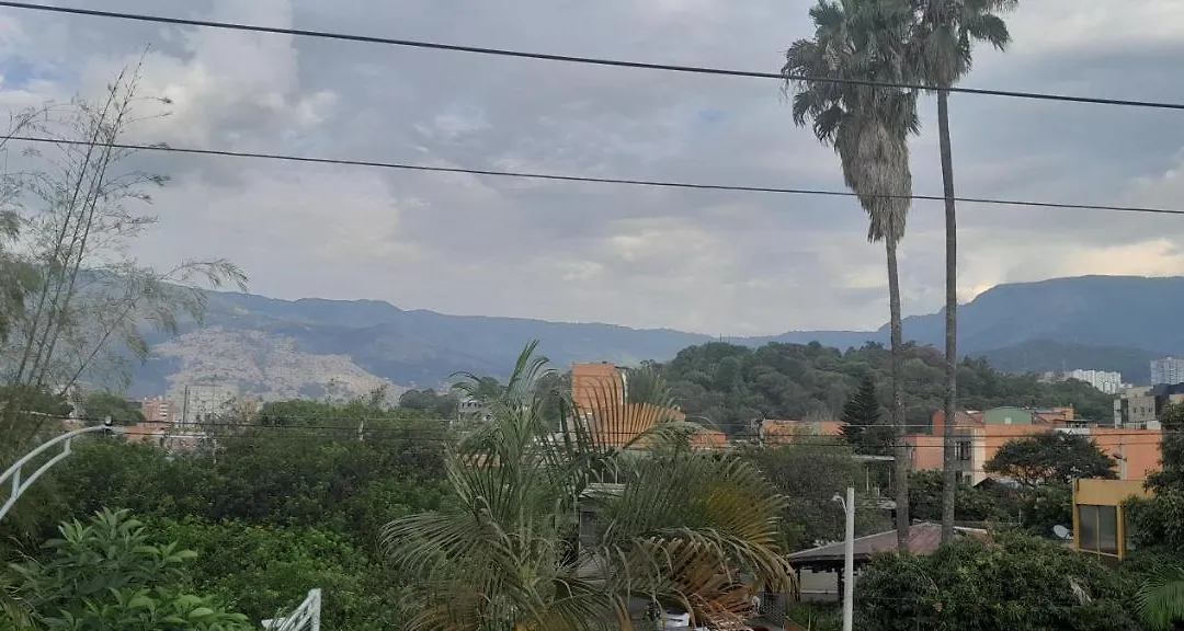 Alcobas Con Desayuno Incluido Bano Compartido-1