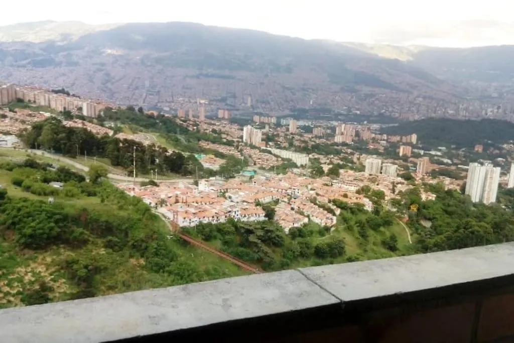 Excelente Ambiente Familiar Y Vista A La Ciudad-1
