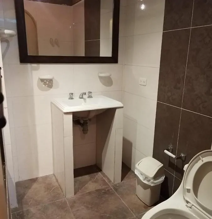 Agradable Apartamento Sector Estrato 5 Laureles-1