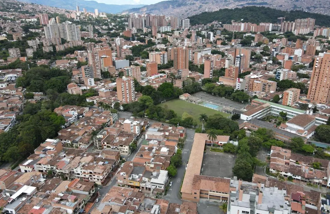 Apartamento En Calasanz Cerca Estacion Del Metro De La Floresta-1