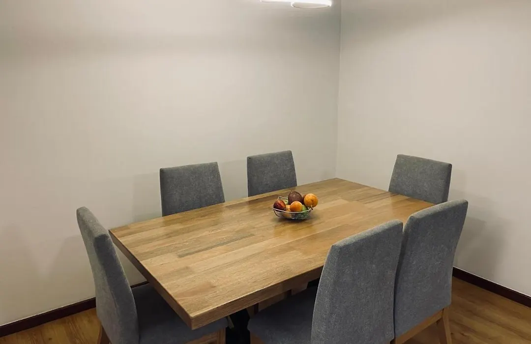 Cozy Apartment W/ Heated Pool, Fast Wifi & In-Apt Massage Service-1