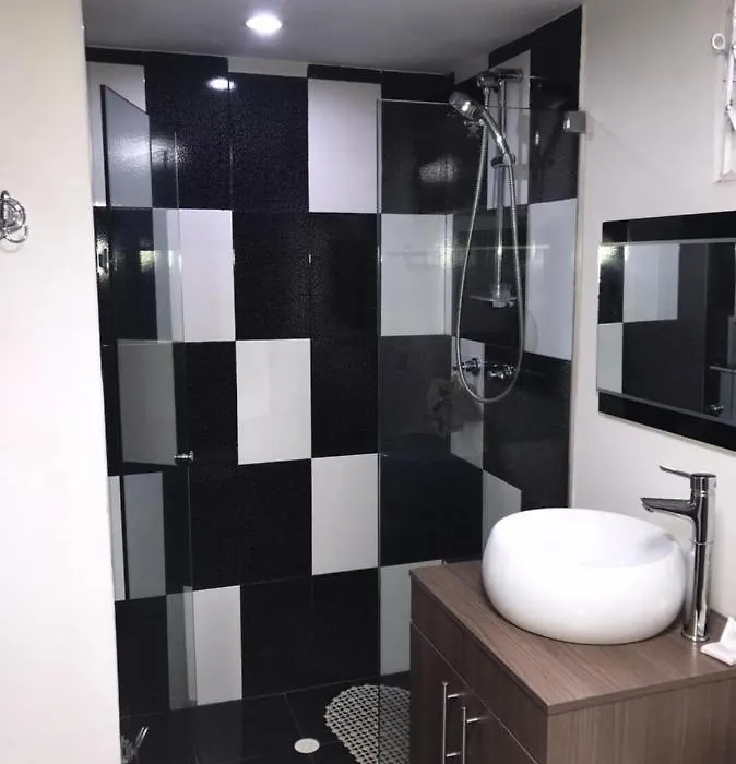 Hermosa Casa 203-1
