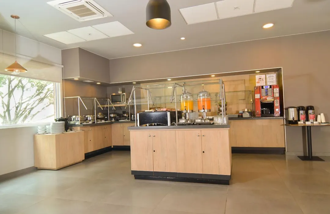 City Express Plus By Marriott Medellin Colombia-1