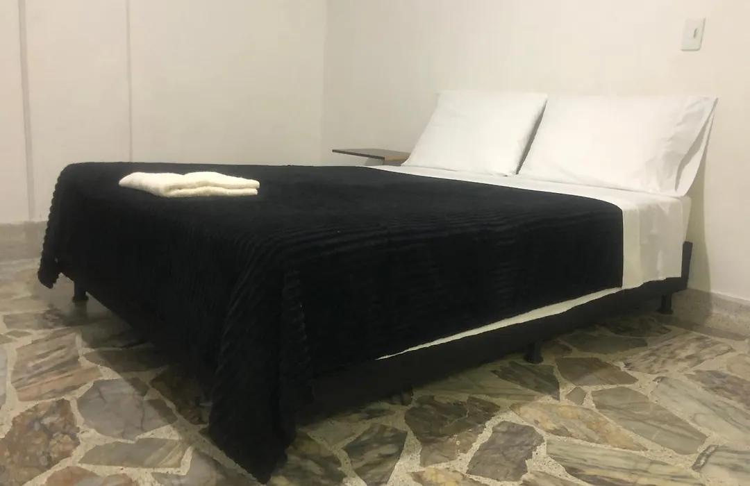 Apartamento Comodo En Laureles , Centrico Y Bien Ubicado 201-1