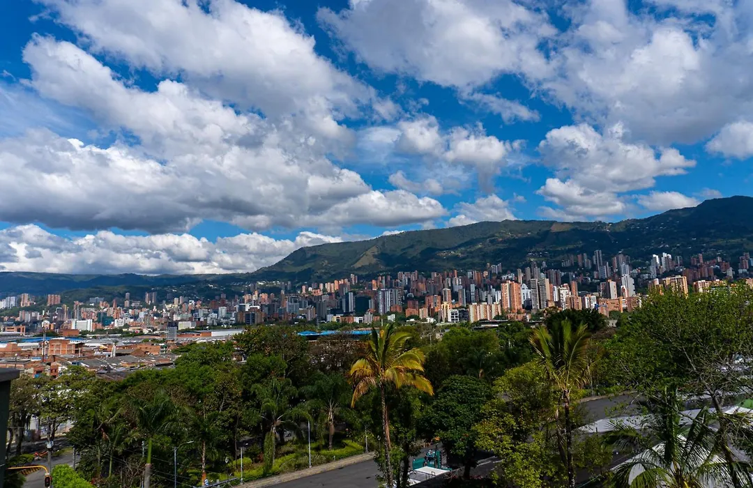Hotel Alcaravan Medellin-1