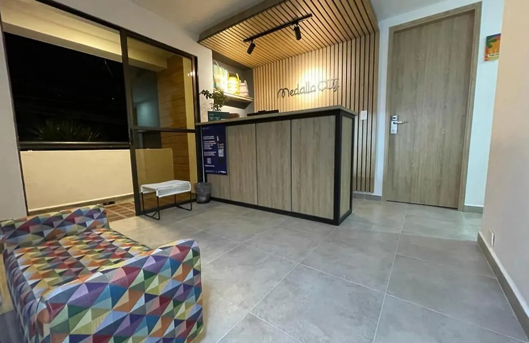Hotel Medallo City-1
