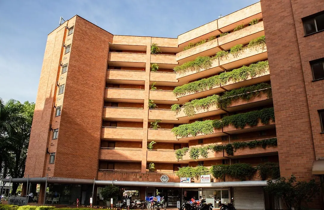 Portal del Rodeo ApartaHotel-1