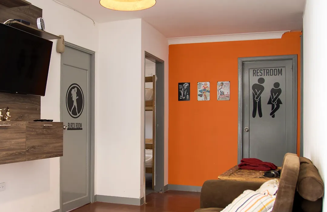 Backpackers Inn Medellin-1