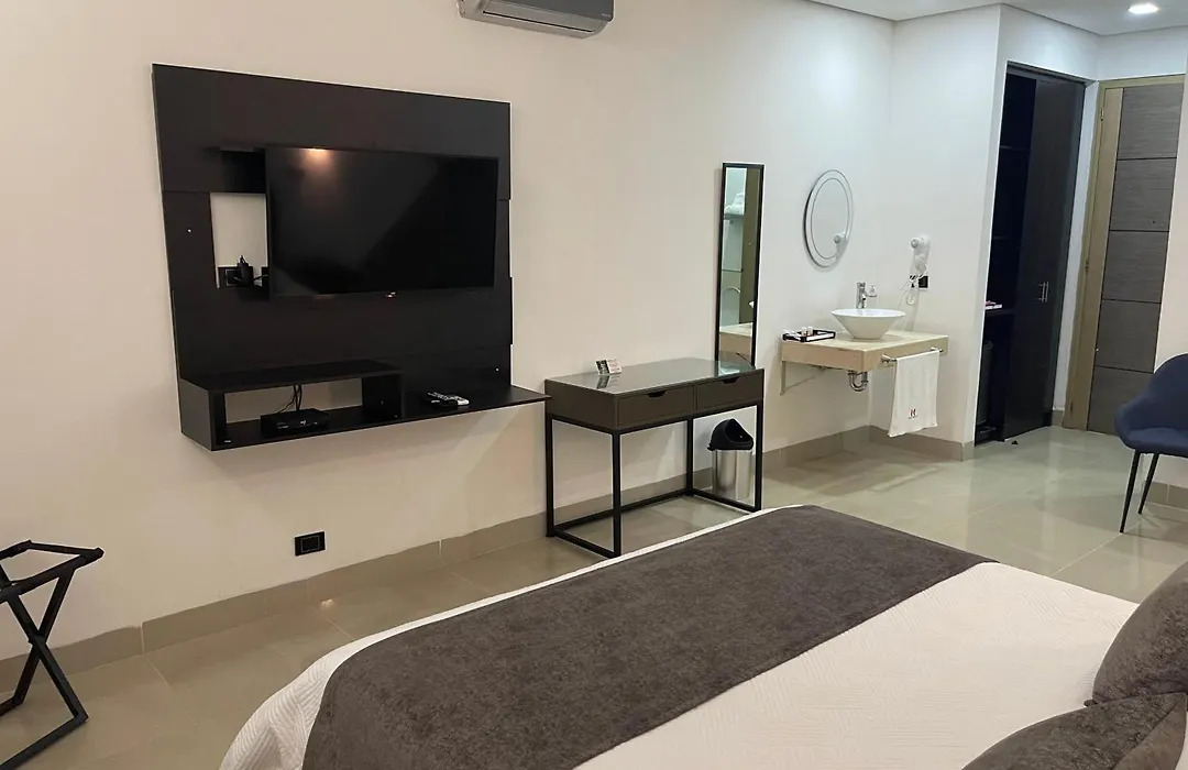 Hotel Merlott 70-1