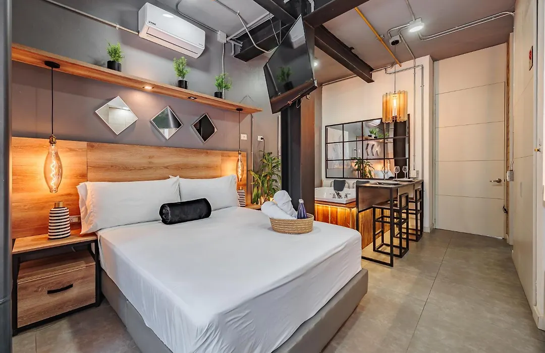 Hotel One Laureles-1