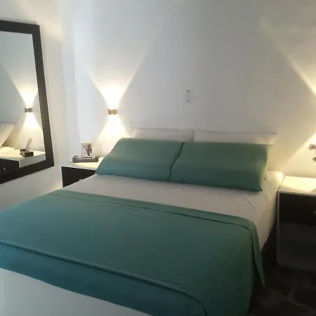 Vip Apartasuites Rosales-3