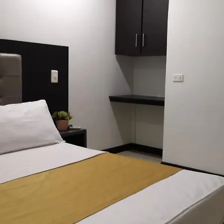 Vip Apartasuites Laureles-3