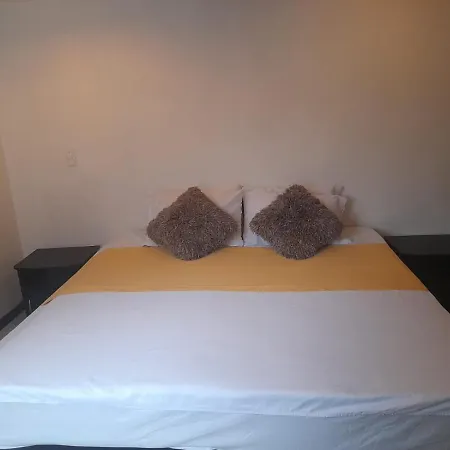 Vip Apartasuites Laureles-2