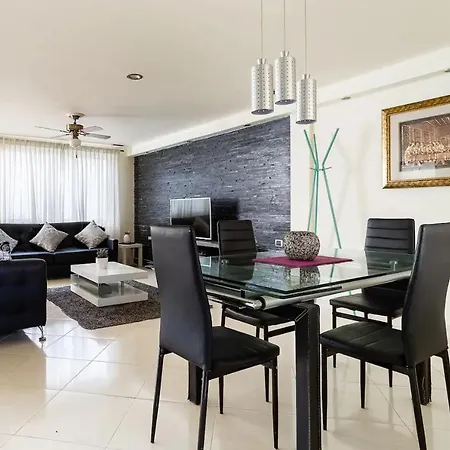Hermoso Y Amplio Apartamento Cerca A Todo-2