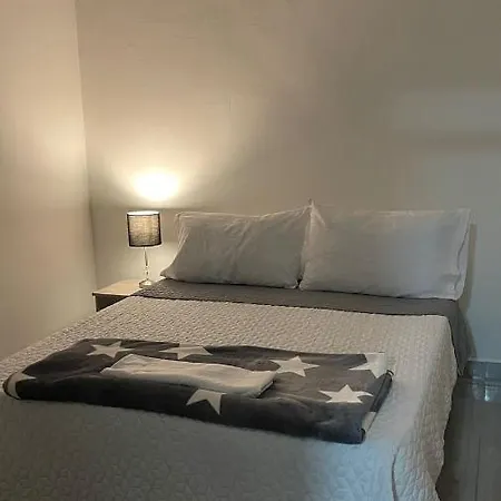 Aparta Estudio Amoblado 3 Medellin, San Joaquin-3