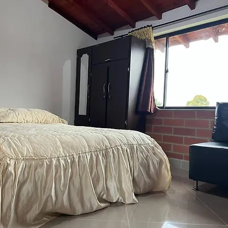 Apartamento Tranquilo En Santa Elena-3