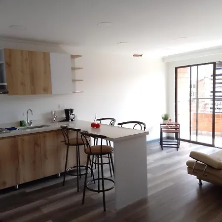Hermoso Apartamento Medellin-2