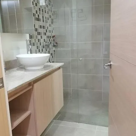 Hermoso Y Amplio Apartamento En Loma De Los Bernal-3