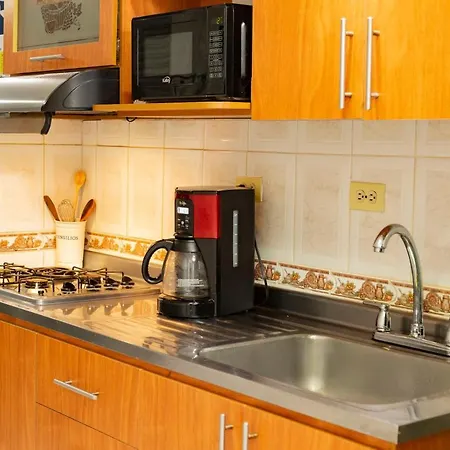 Casa En Laureles Privada, Acogedora, Comoda Y Amplia-3