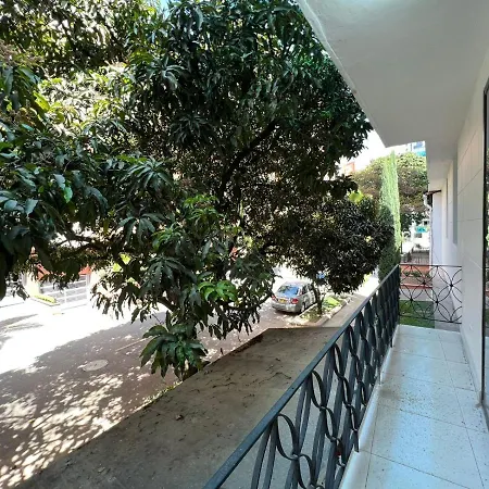 Apartamento 2Do Piso En Laureles Con Balcon 3Hab-2