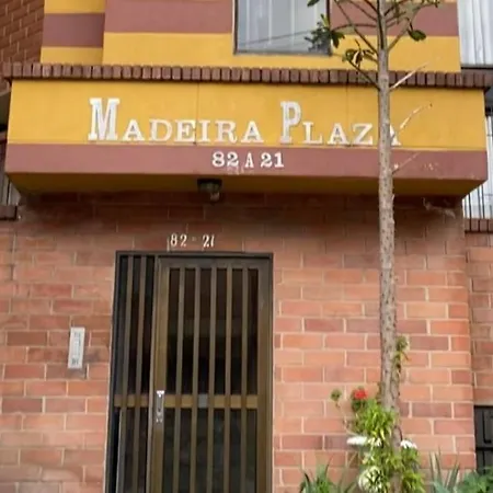 Apartamento de 4 Habitaciones Éxito de Laureles-2