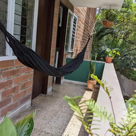 Habitacion Privada En El Poblado. Lo Mejor De Medellin Muy Cerca-3