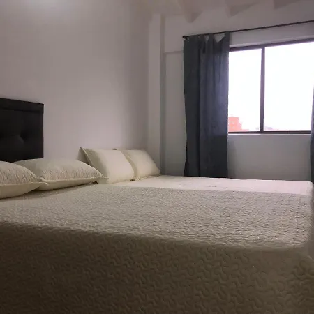 Apartamento Amplio En Laureles, Excelente Ubicacion, 3 Alcobas 403-3