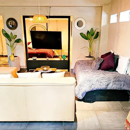Monet Luxury Loft-2