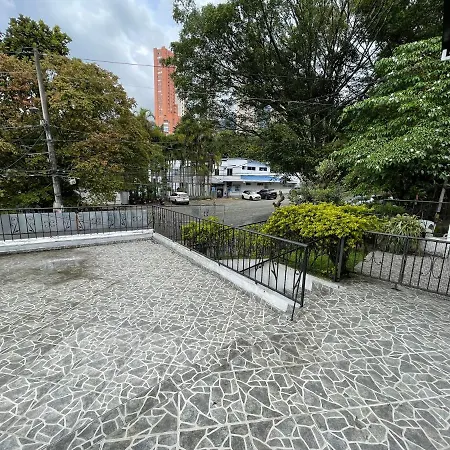 Acogedor Apartamento A 5 Minutos Del Parque Comercial El Tesoro En El Poblado-3