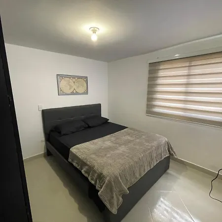 Acogedor Apartamento A 5 Minutos Del Parque Comercial El Tesoro En El Poblado-2