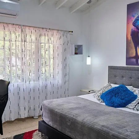 Sweet Georgia Room-3