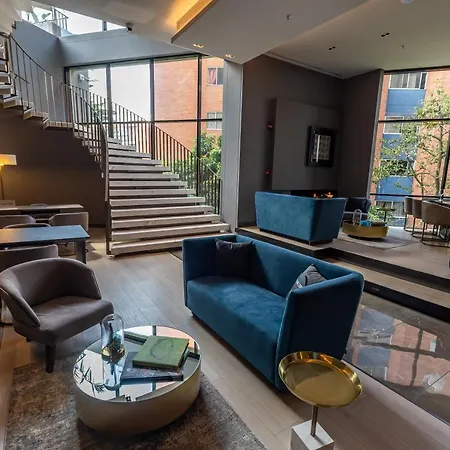 York Medellin, Curio Collection By Hilton-2