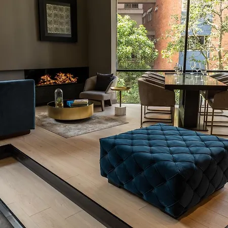 York Medellin, Curio Collection By Hilton-3