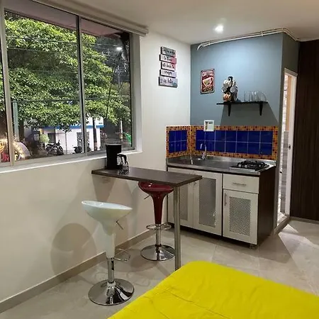 Apartaestudio Laureles 70 Piso 2-3
