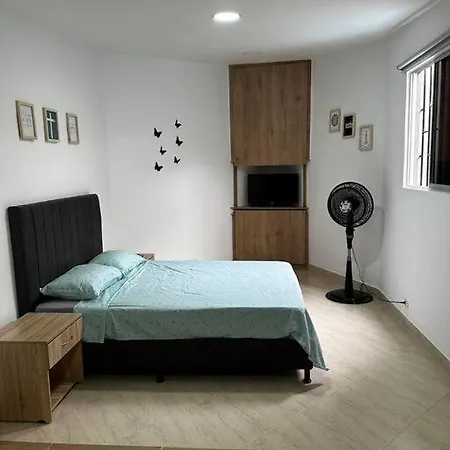 Precioso Apartaestudio En Laureles-3
