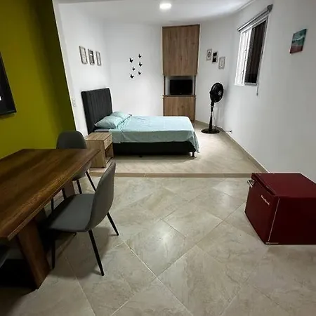 Precioso Apartaestudio En Laureles-2