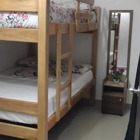 1E Amplio Y Comodo Apartamento Con Aire Acondicionado 100M2 En Laureles Estadio-2